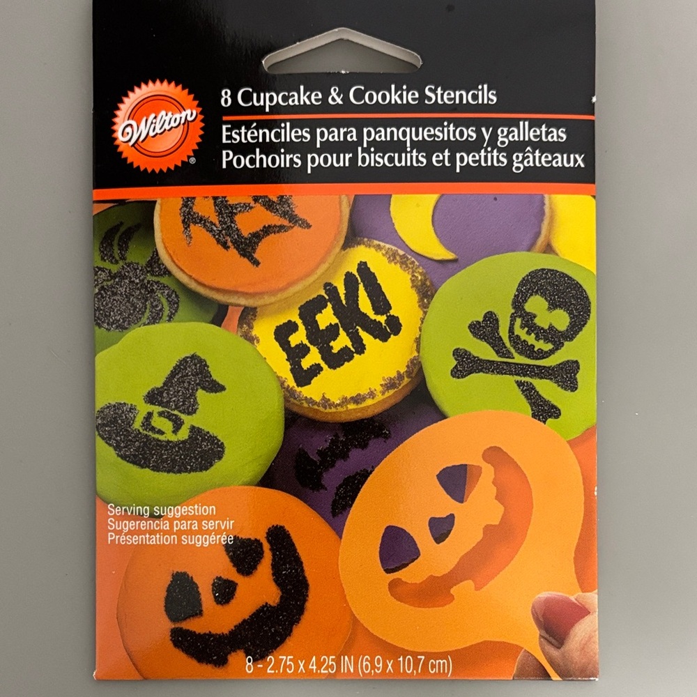 Wilton Halloween and Christmas Stencil Sets - Picture 3 of 6